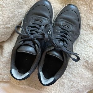 Everlane Sneakers